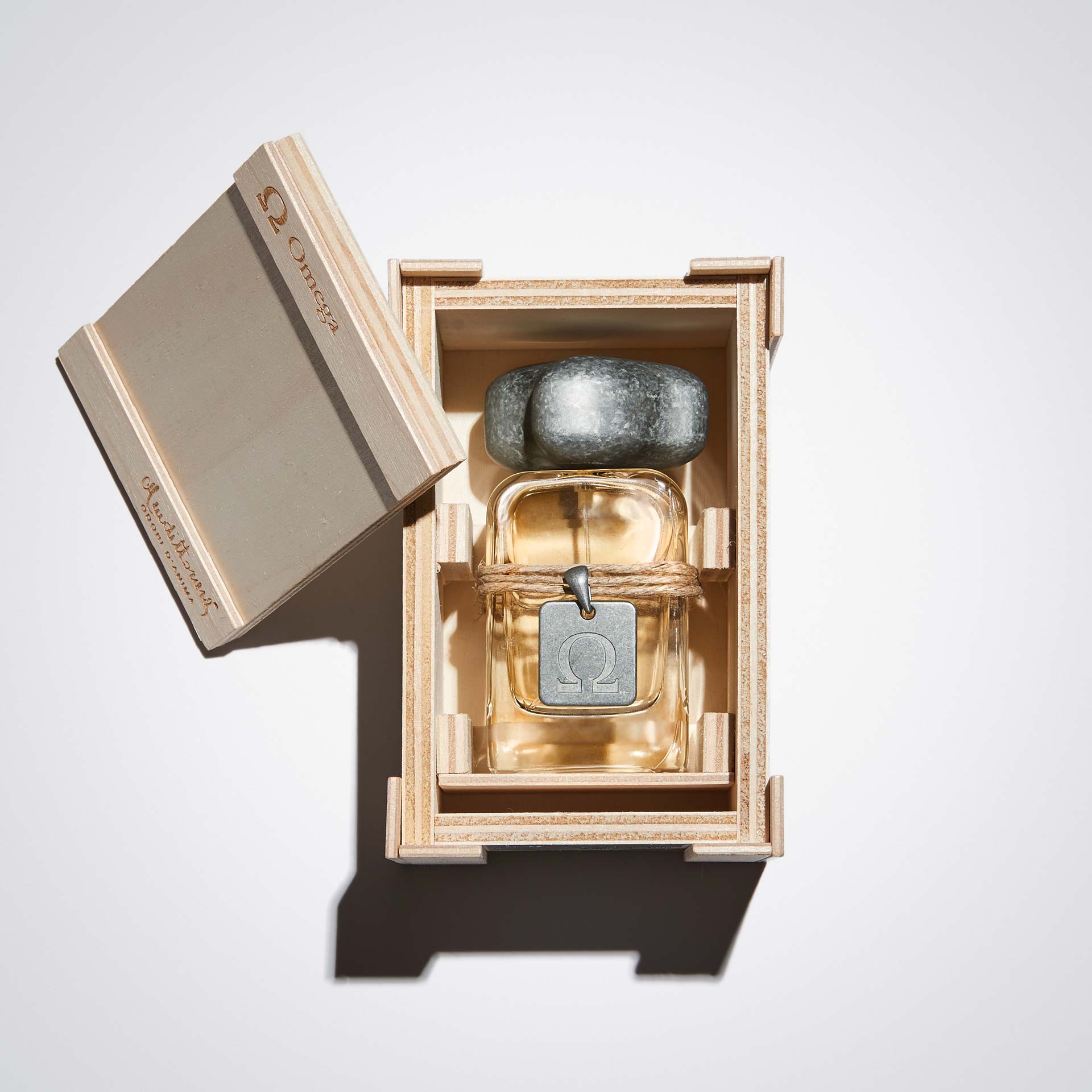Mendittorosa Trilogy Omega Extrait de Parfum Leder Weihrauch